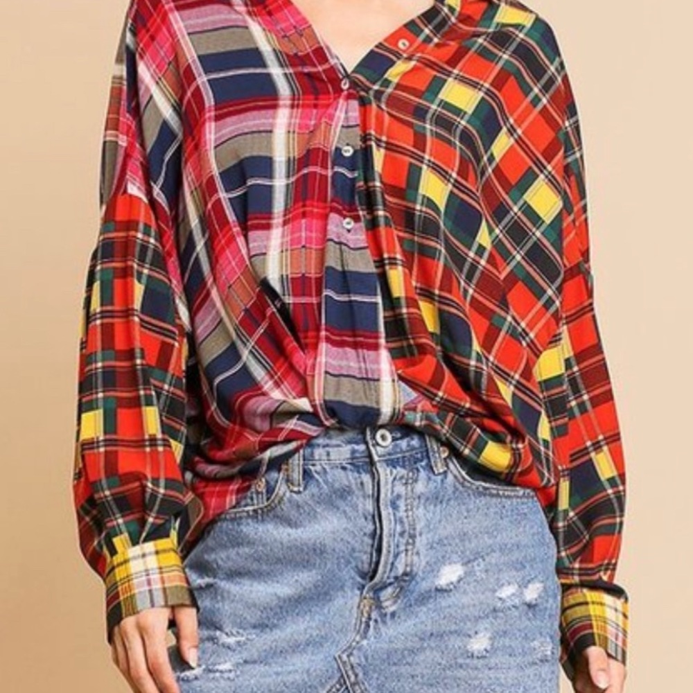Multi colored 3 button plaid top. Just reduced!!